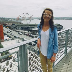 Meet your Posher, Lauren